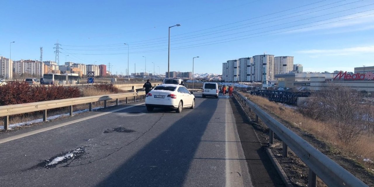 Ankara’da Pikap Kamyonete Arkadan Çarptı: 1 Ölü, 1 Yaralı
