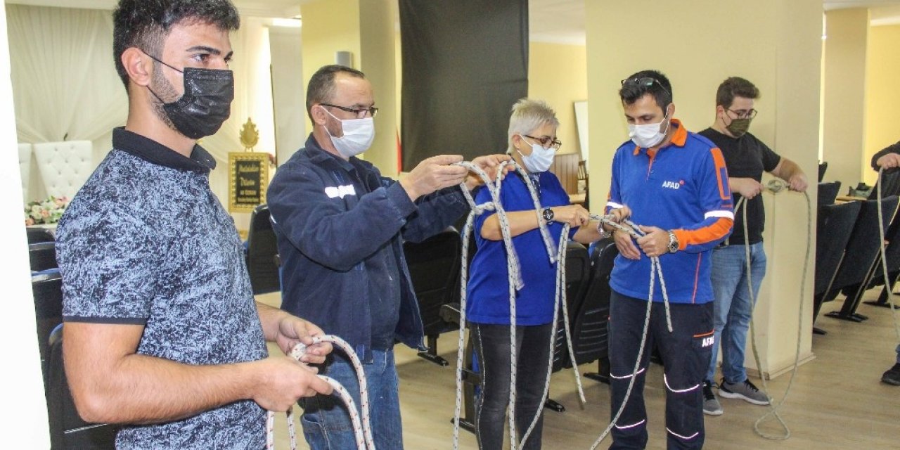 Karacabey’de Gönüllü Kahramanlar Ekibi ‘karkurt’ Eğitimlere Başladı
