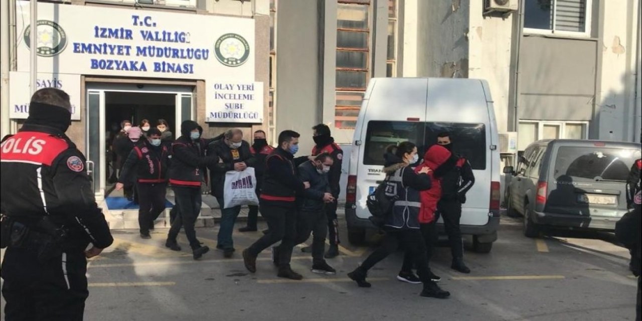 Şehit, Gazi Ve Çocukları Adına Binlerce Lira Toplayıp Dolandırmışlardı: 22 Kişi Adliyede