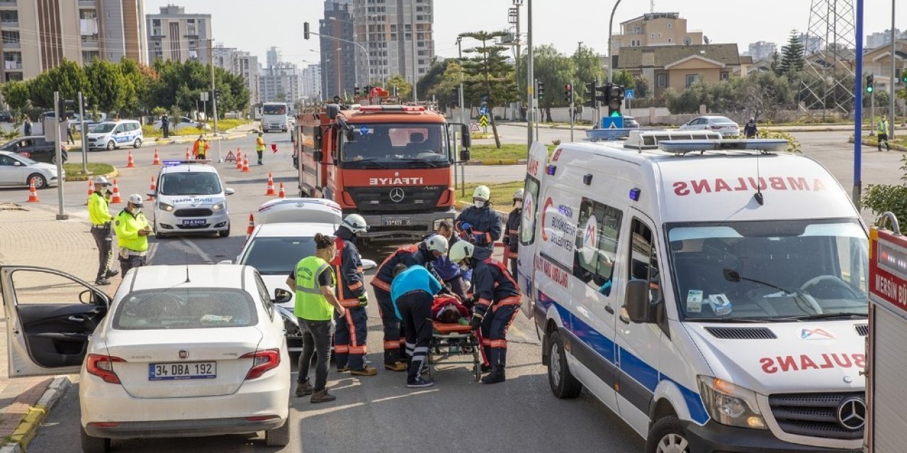 Vatandaşlar Belediyenin Kaza Tatbikatını Gerçek Sandı