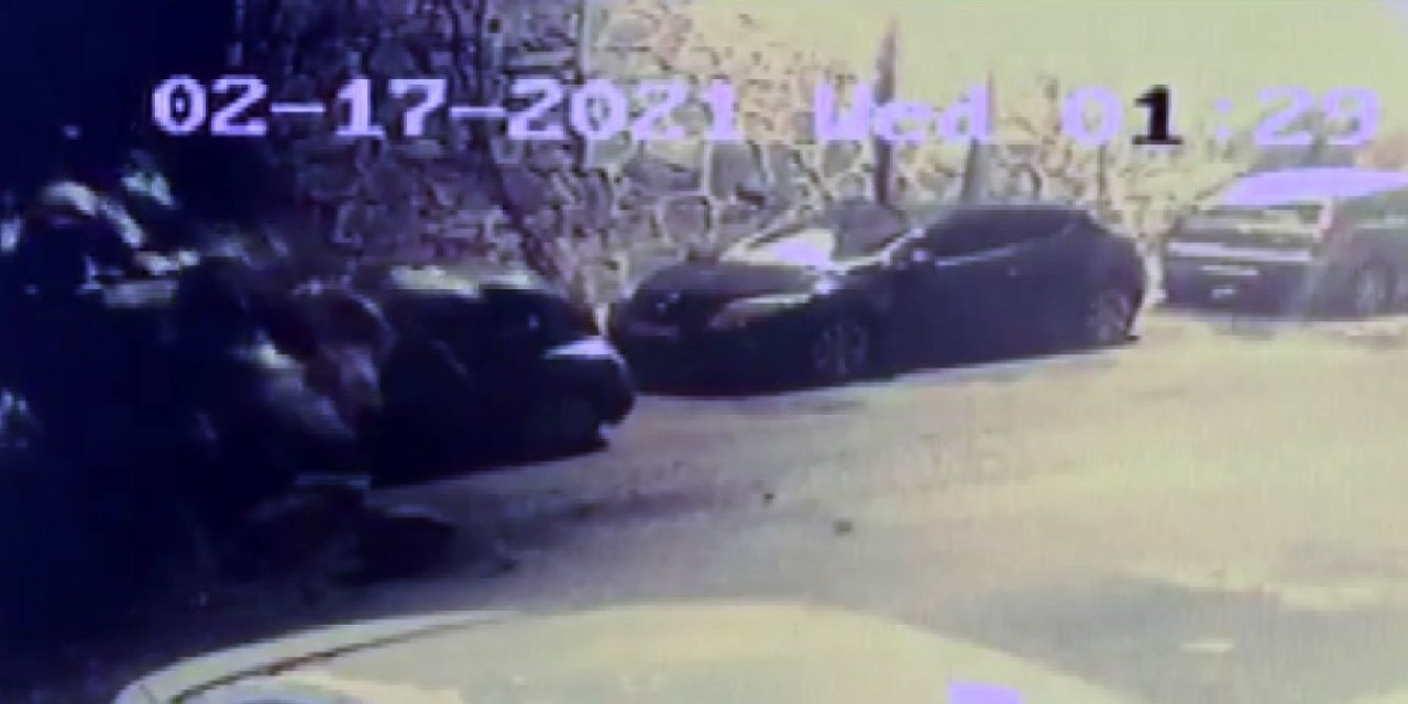 Kağıthane’de İstinat Duvarı Araçların Üzerine Çöktü