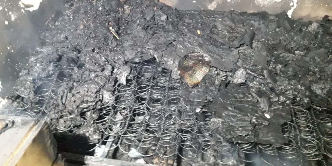 Yaşlı Çift, Elektrikli Battaniyenin Neden Olduğu Yangında Öldü