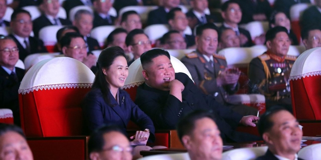 Kuzey Kore Lideri Kim Jong-un’un Eşi 1 Yıl Sonra İlk Kez Kamuoyu Önünde