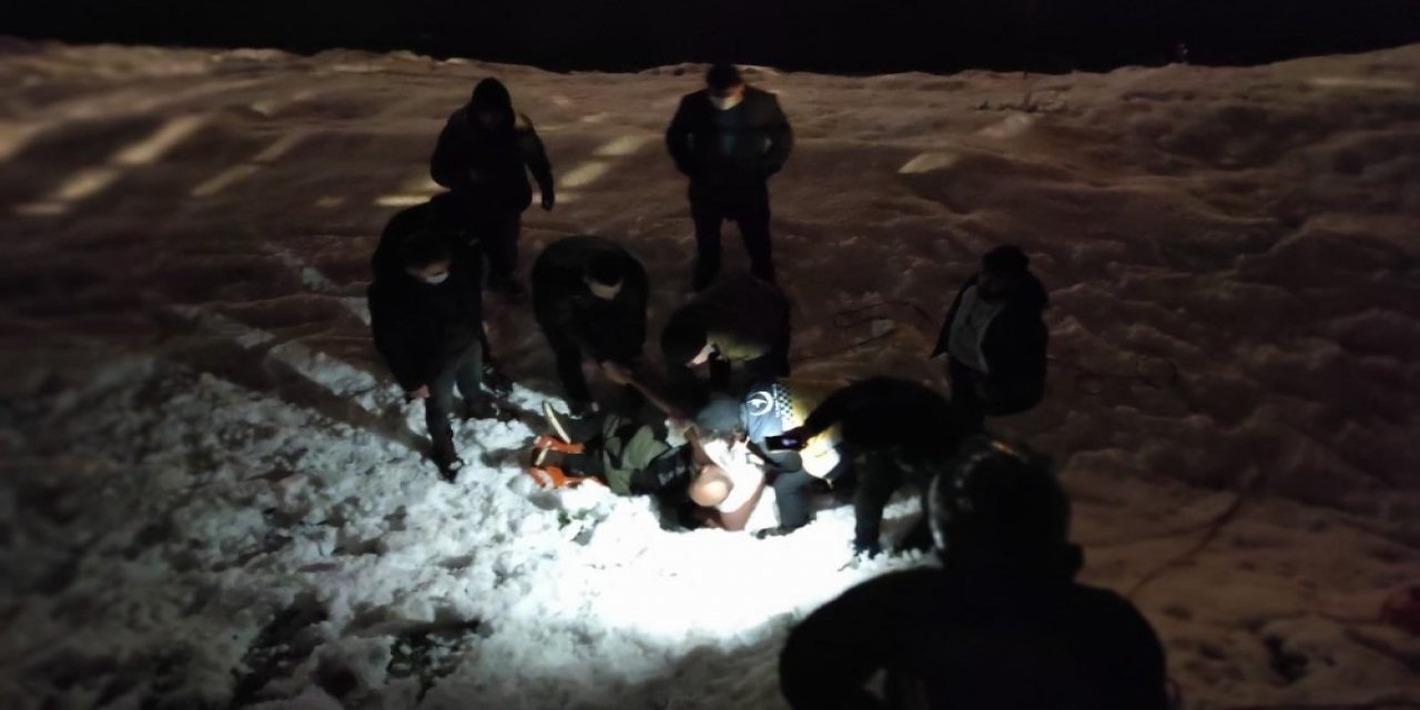 Yeşilırmak’a Atlayan Şahsı Zabıta Kurtardı