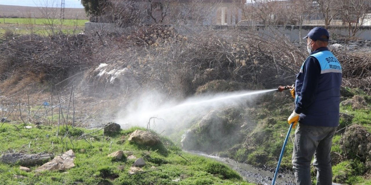 Bozova’da İlaçlama Çalışmalarına Başlandı