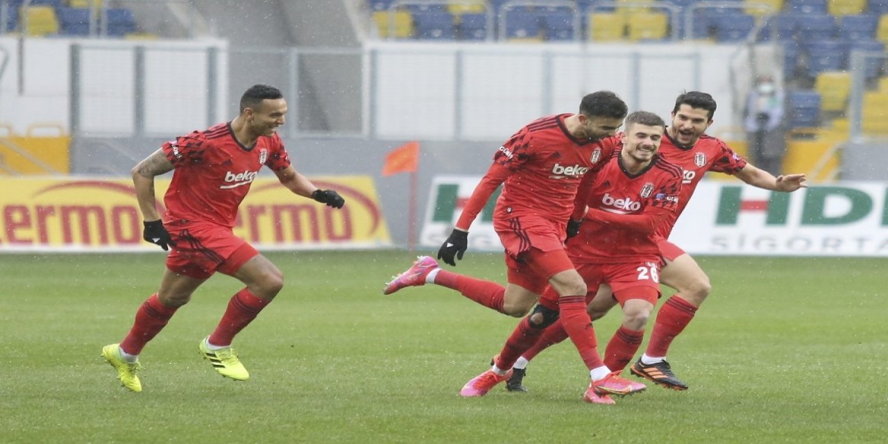 Beşiktaş’ta Ghezzal Şoku