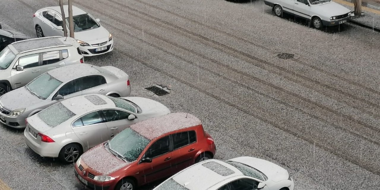 Diyarbakır’ı Kısa Süreli Dolu Vurdu