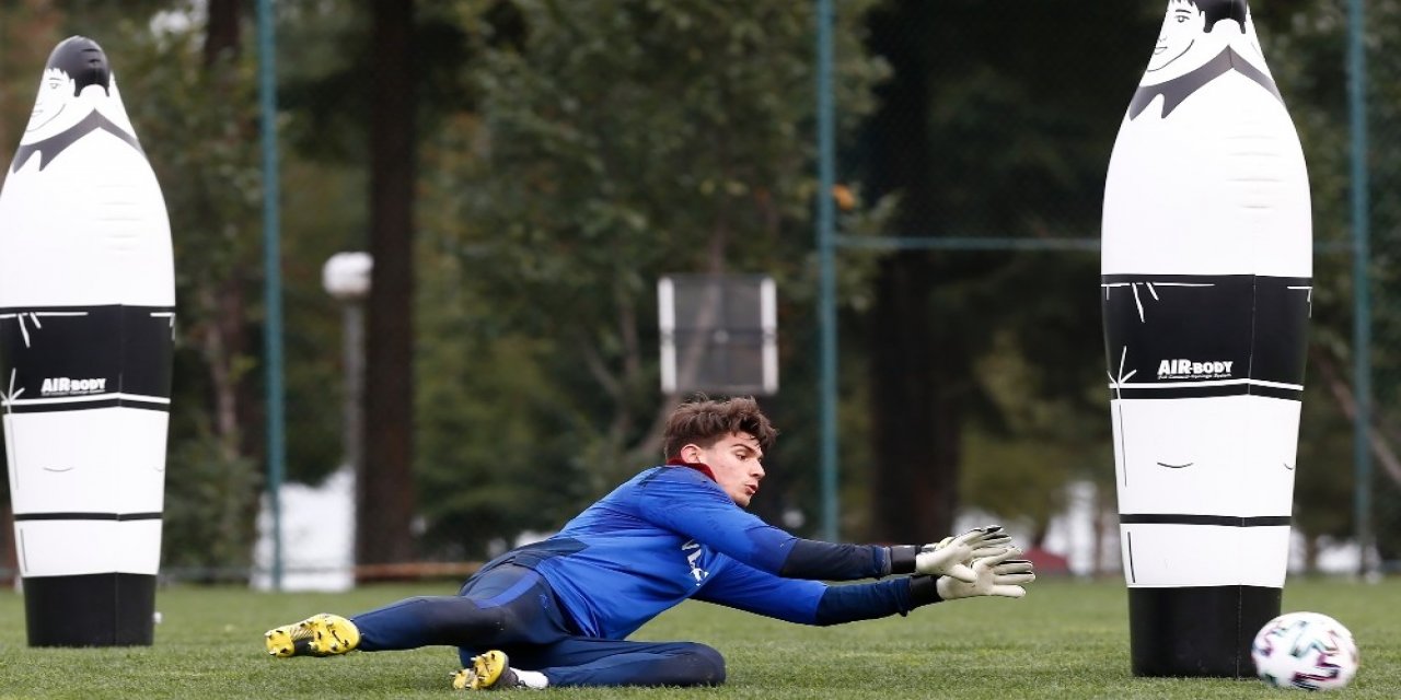 Kağan Moradaoğlu, Trabzonspor Kalesini Koruyan En Genç İsim Olacak