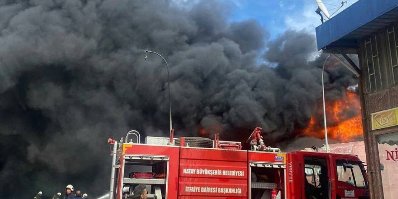 Antakya Organize Sanayi Sitesi’nde Korkutan Yangın