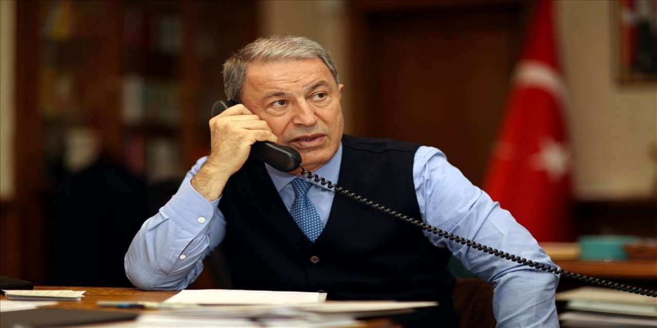 Bakan Akar, İ̇ngiltere Savunma Bakanı Wallace İle Telefonda Görüştü