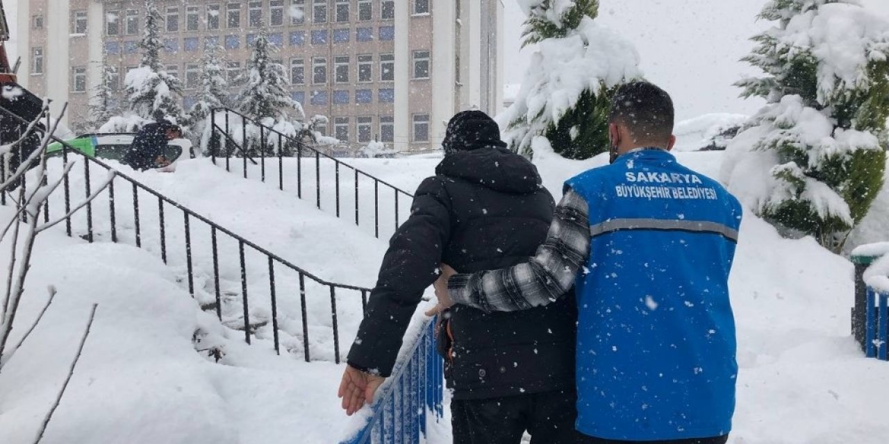 Yaşlıların İhtiyaçları Büyükşehir Tarafından Karşılanıyor