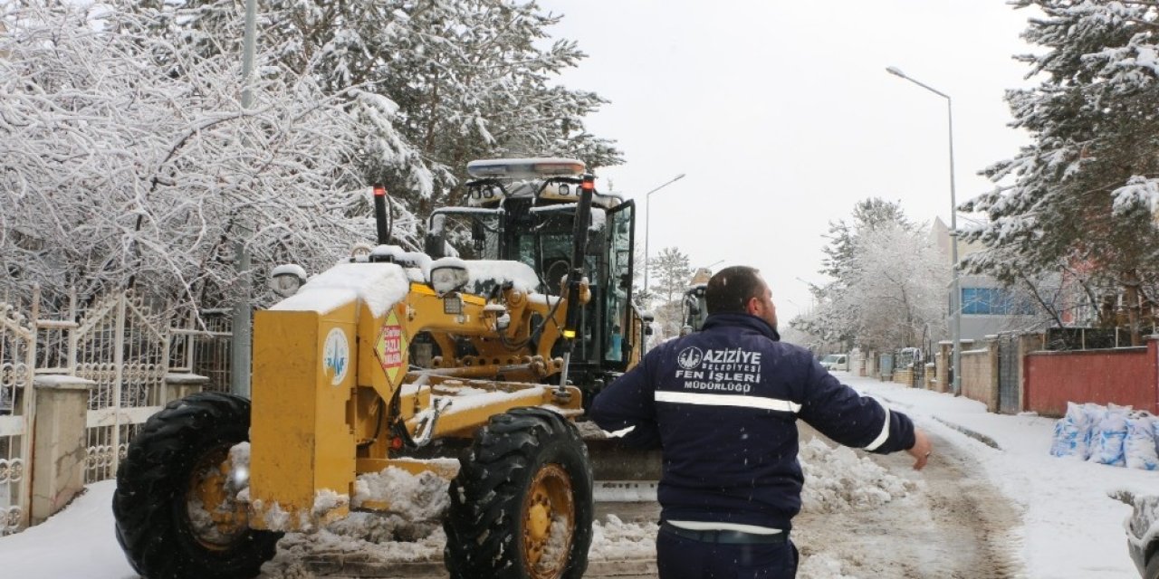 Aziziye Belediyesi’nde Karla Mücadele Mesaisi