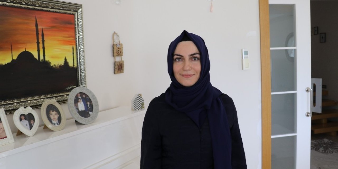 28 Şubat Mağduru Kadın 20 Yıl Sonra Üniversiteye Döndü