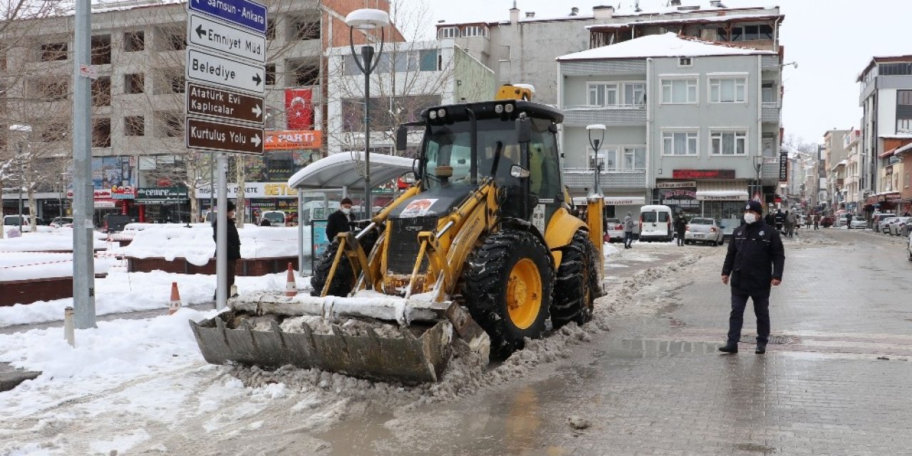 Havza Belediyesi’nde 24 Saat Kar Mesaisi