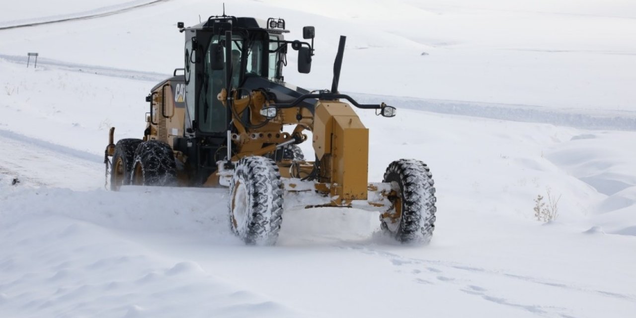 Ağrı’da 174 Köy Yolu Ulaşıma Kapandı