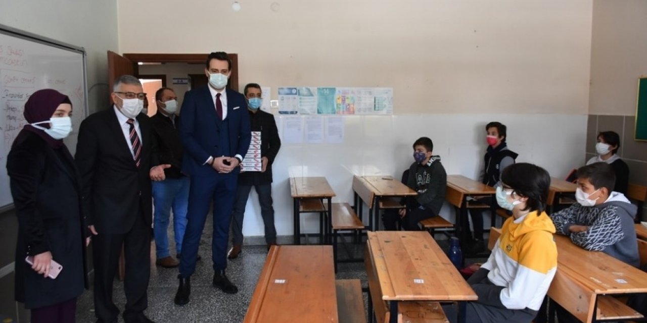 Yüz Yüze Eğitime Başlayan Öğrencileri Ziyaret Ettiler