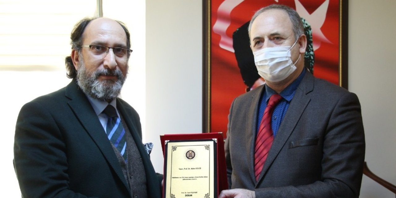 Oltu Beşeri Ve Sosyal Bilimler Fakültesi’nin Yeni Dekanı Prof. Dr. Cavit Yeşilyurt Oldu