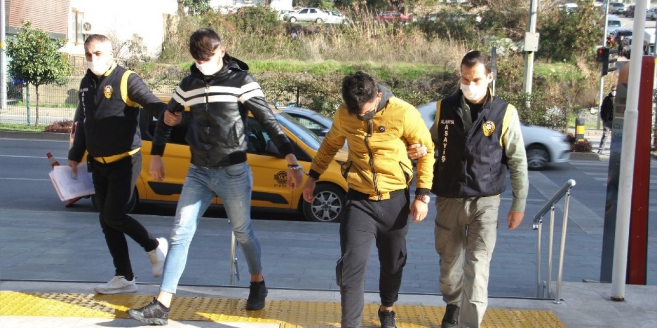 Alanya’da 4 Motosiklet Hırsızlığına Karışan 3 Şüpheli Yakalandı