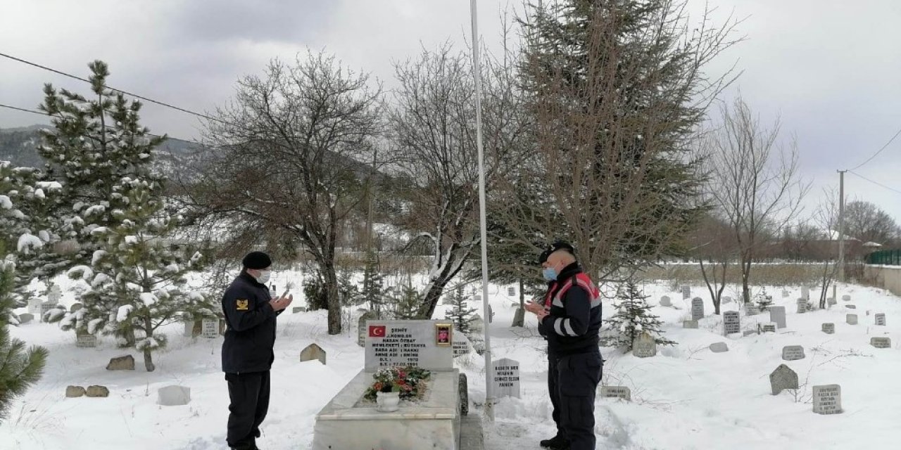 Şehit Jandarma Komando Er Özbay, Kabri Başında Anıldı
