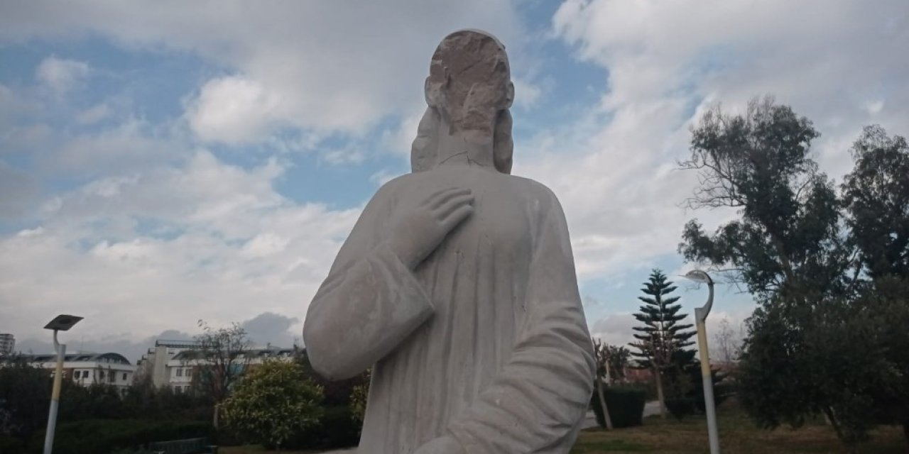 Heykellere Zarar Veren Şüpheli Yakalandı