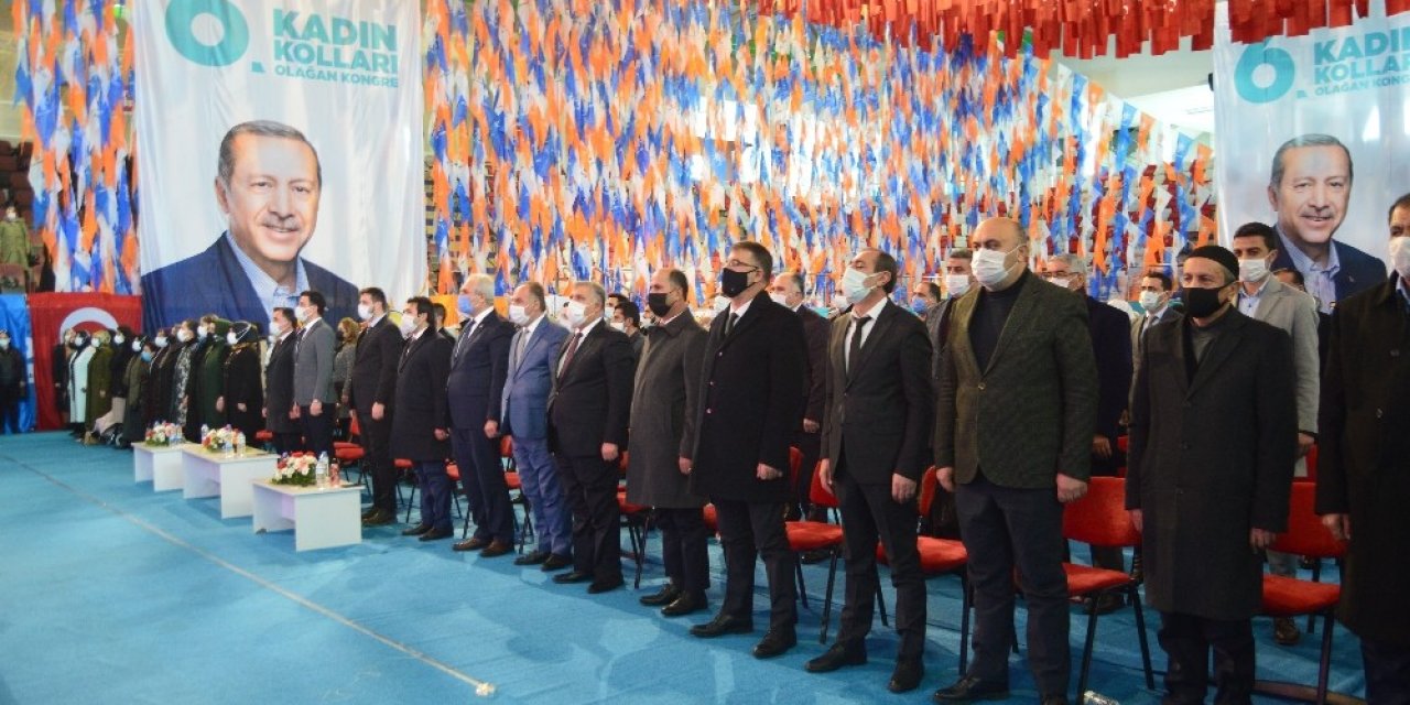 Ak Parti Ağrı İ̇l Kadın Kolları 6. Olağan Kongresi Yapıldı