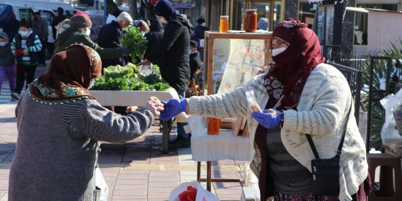 Bazen Bir Fotoğraf Her Şeyi Anlatır