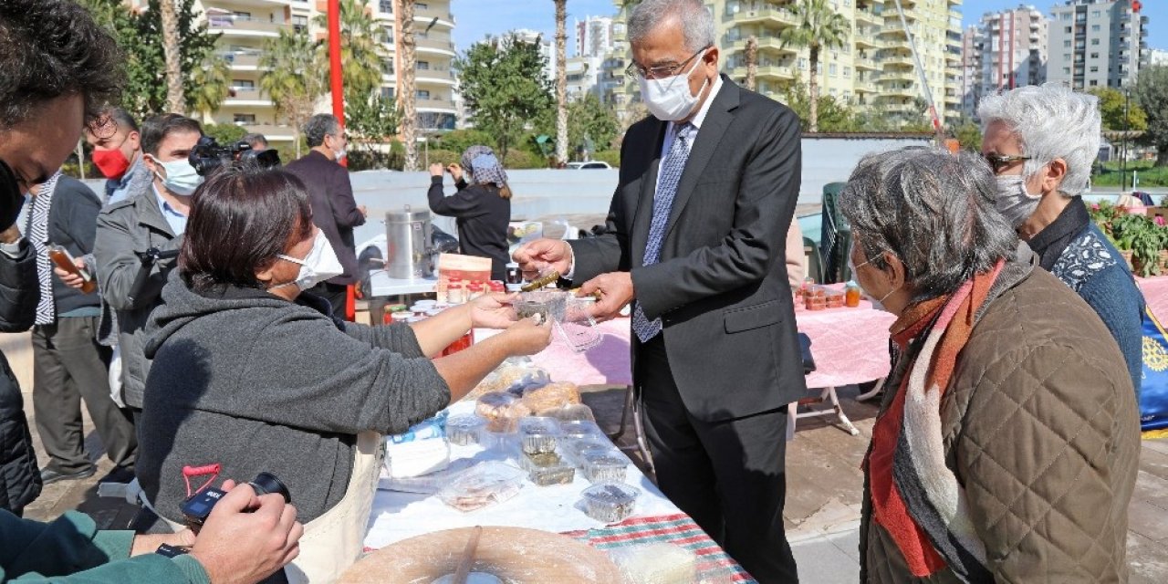Mezitli’de Kadınlar Ürettikleri Ürünleri Halkla Buluşturuyor