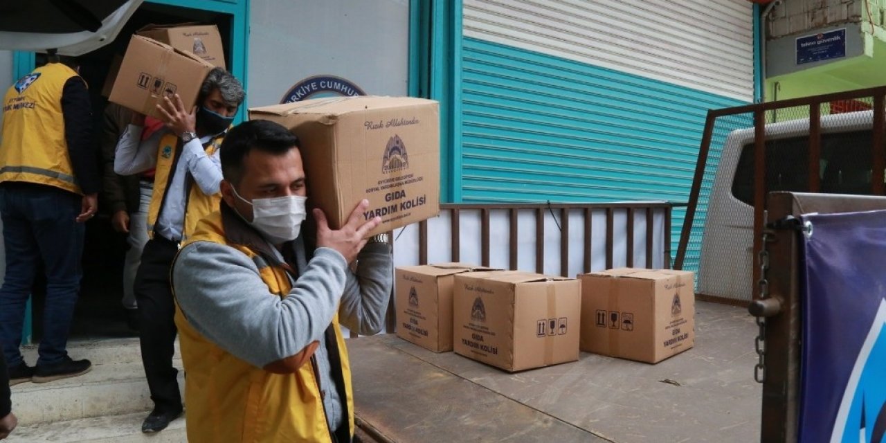 Eyyübiye Belediyesi Maddi Durumu İyi Olmayanlara Ulaşmaya Devam Ediyor