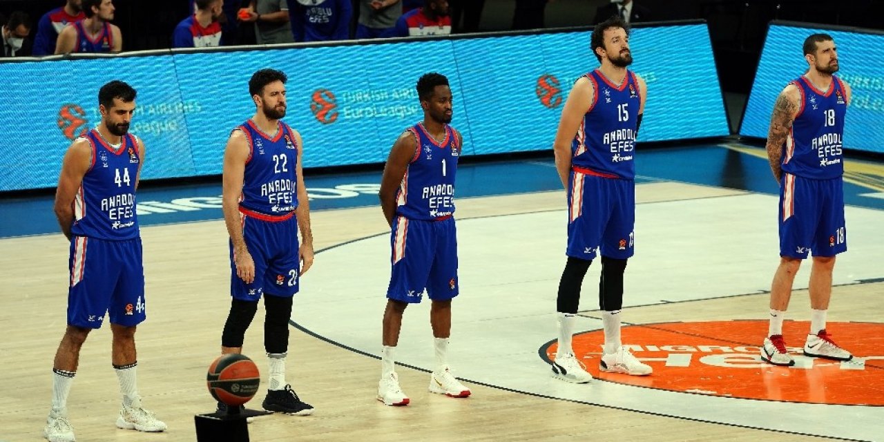 Thy Euroleague: Anadolu Efes: 76 - Olympiakos: 53