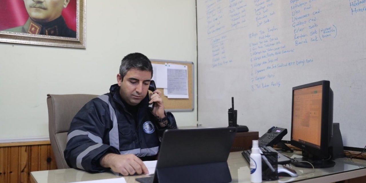 Kartal Belediyesi Ekipleri Yaşlı Çifti Aşı Randevusuna Yetiştirdi