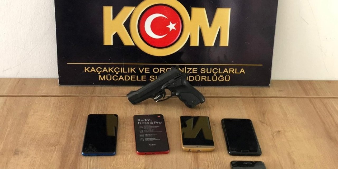 Adıyaman’da Kaçak Cep Telefonu Ele Geçirildi