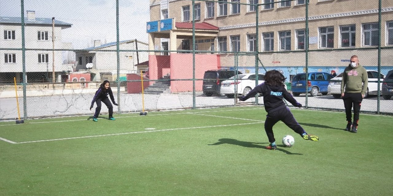 ’futbol Erkek Oyunudur’ Diyenlere İnat 7 Yıldır Yenilmiyorlar