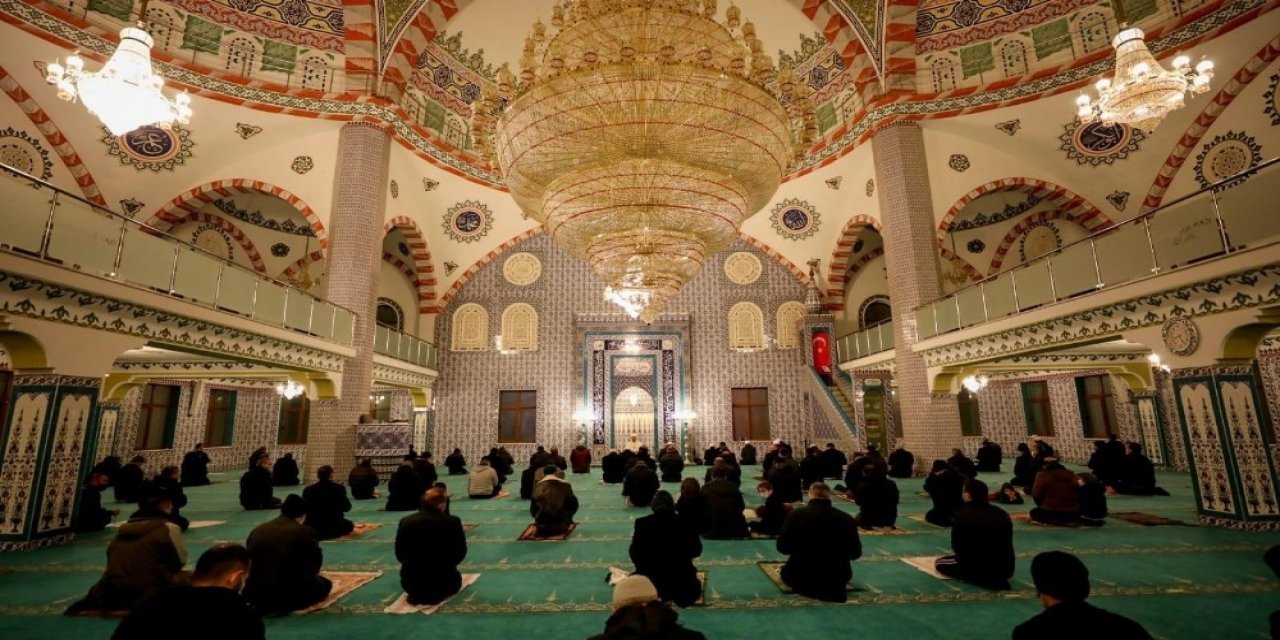 Sincan’da Regaip Kandili Dualarla İdrak Edildi