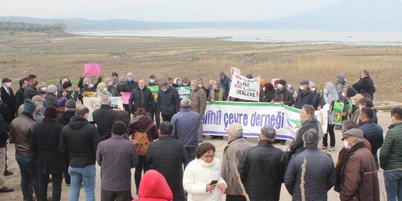 Manisa’nın Kuş Cenneti Göz Göre Göre Yok Oluyor