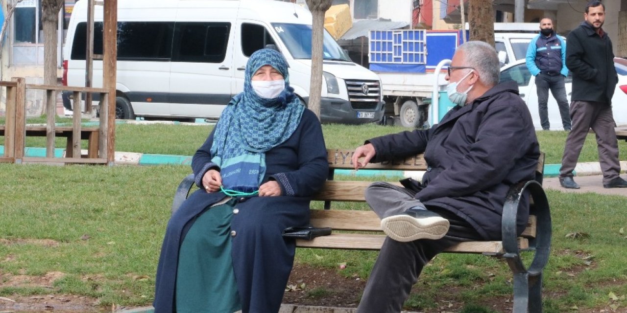 Türkiye Donuyor Şanlıurfa Güneşin Tadını Çıkarıyor