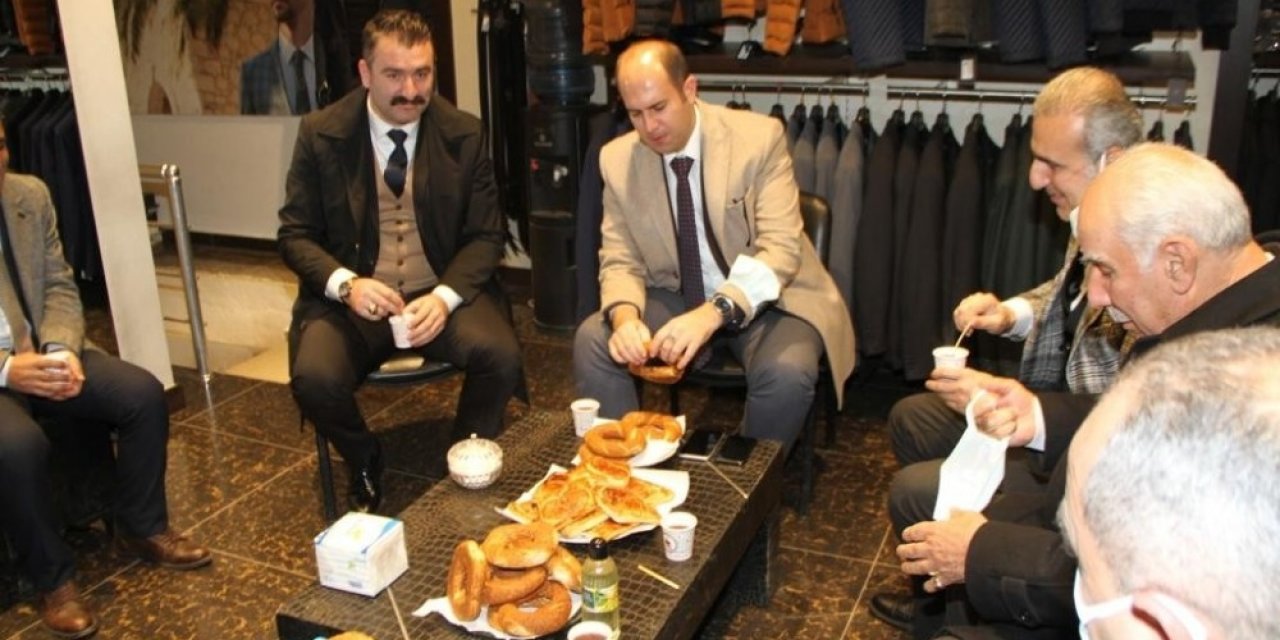 Kaymakam Türkmen’den ’çaylar Sizden Simit Bizden’ Ziyareti