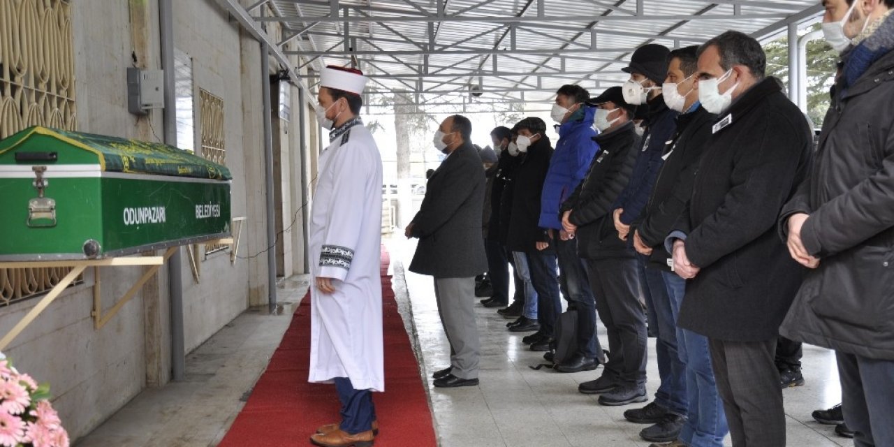 Eşini Öldürüp İntihar Eden Doktora Hüzünlü Veda