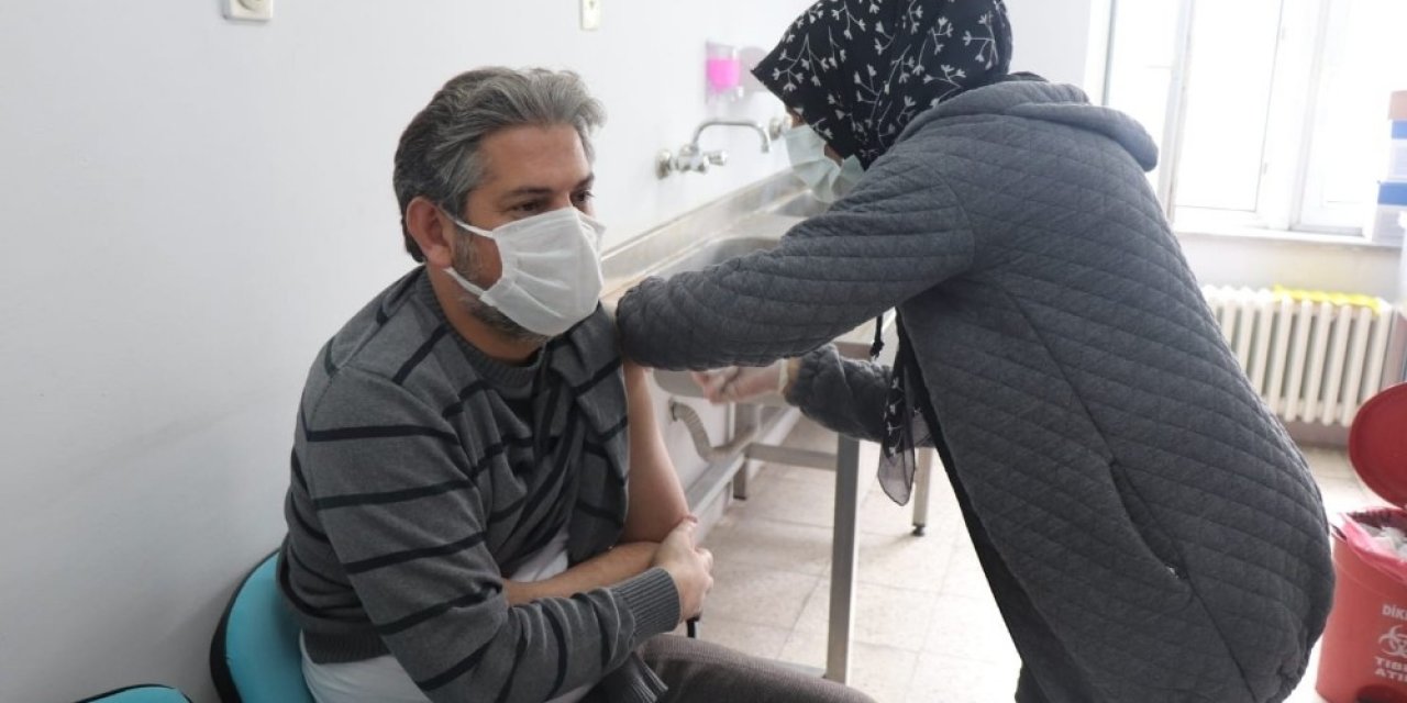 Başkan Suer Covid-19 İlk Doz Aşısını Yaptırdı