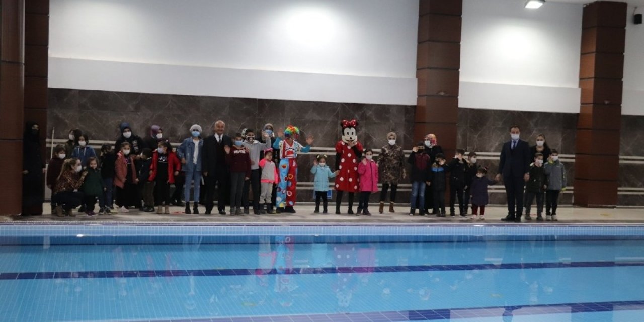 Siirt’te Yetim Çocuklar Doyasıya Eğlendi