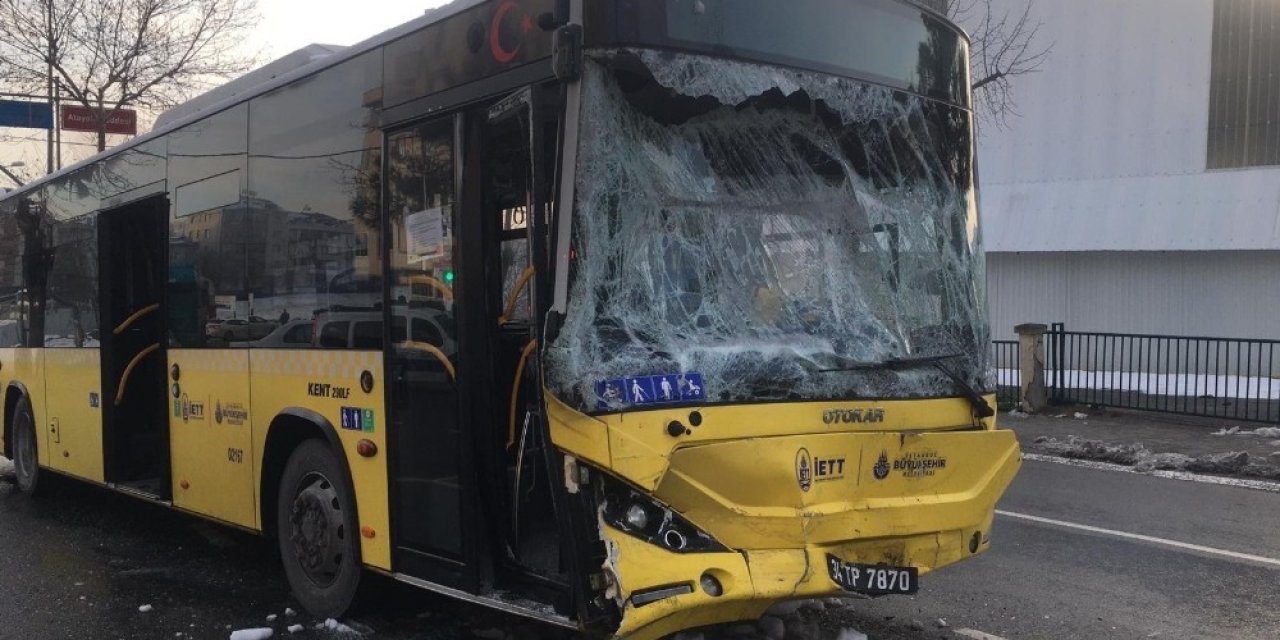 İ̇stanbul’da Feci Kaza: 7 Yaralı