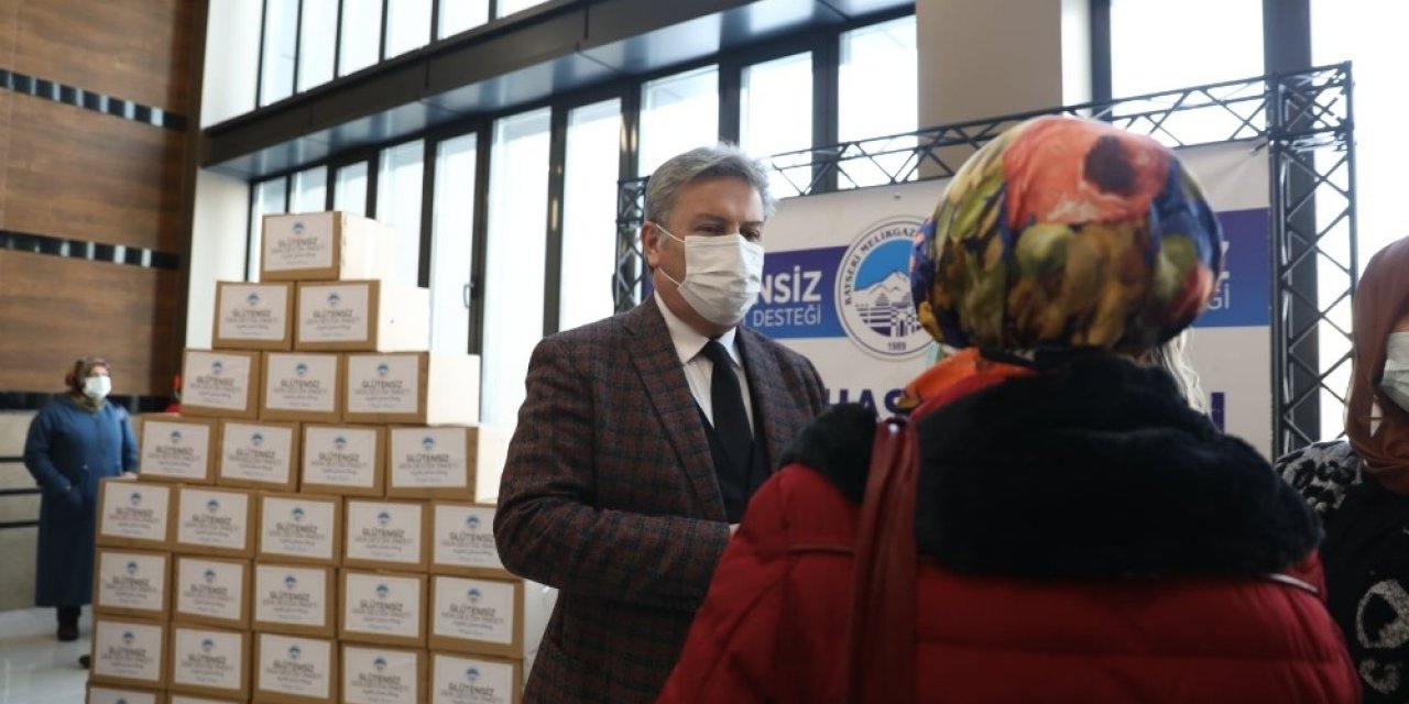 Melikgazi’den 160 Aileye Glütensiz Gıda Desteği