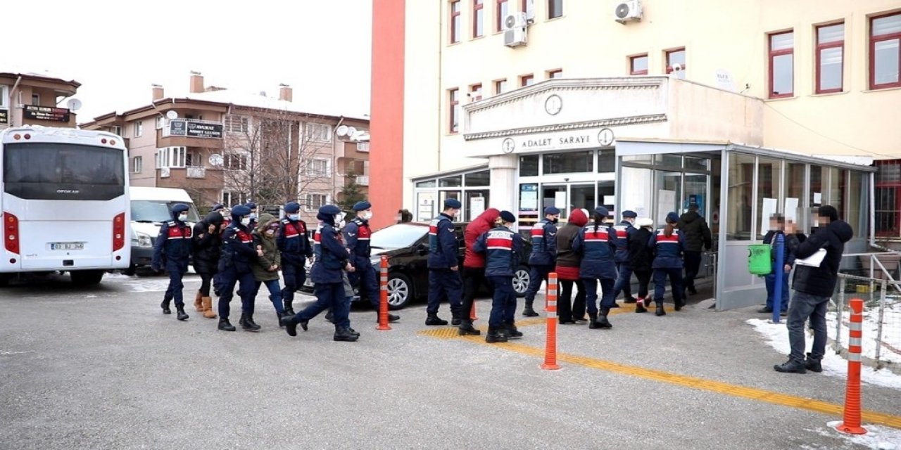 Çağ Merkezi Üzerinden 4 Milyon Liralık Vurgun Yapan 18 Kişiden 11’i Tutuklandı