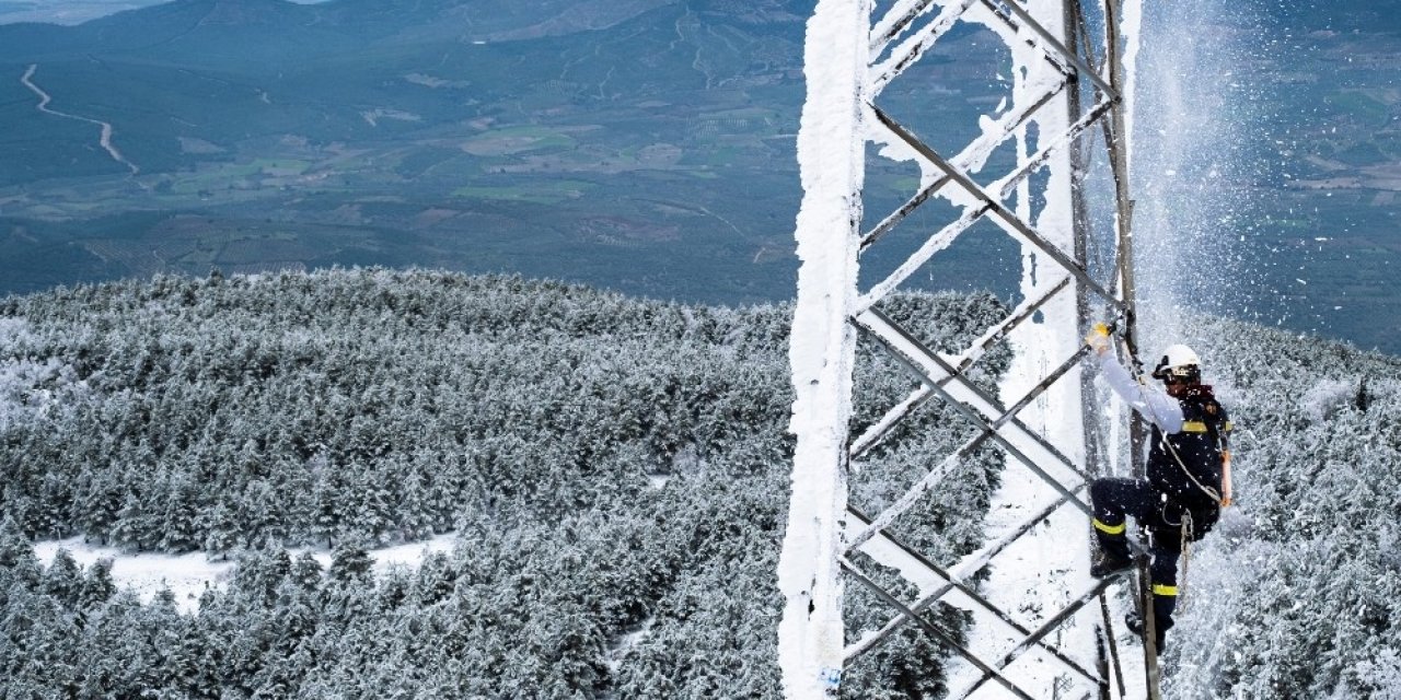 Enerji Kahramanlarının Karlı Dağlarda Zorlu Mücadelesi