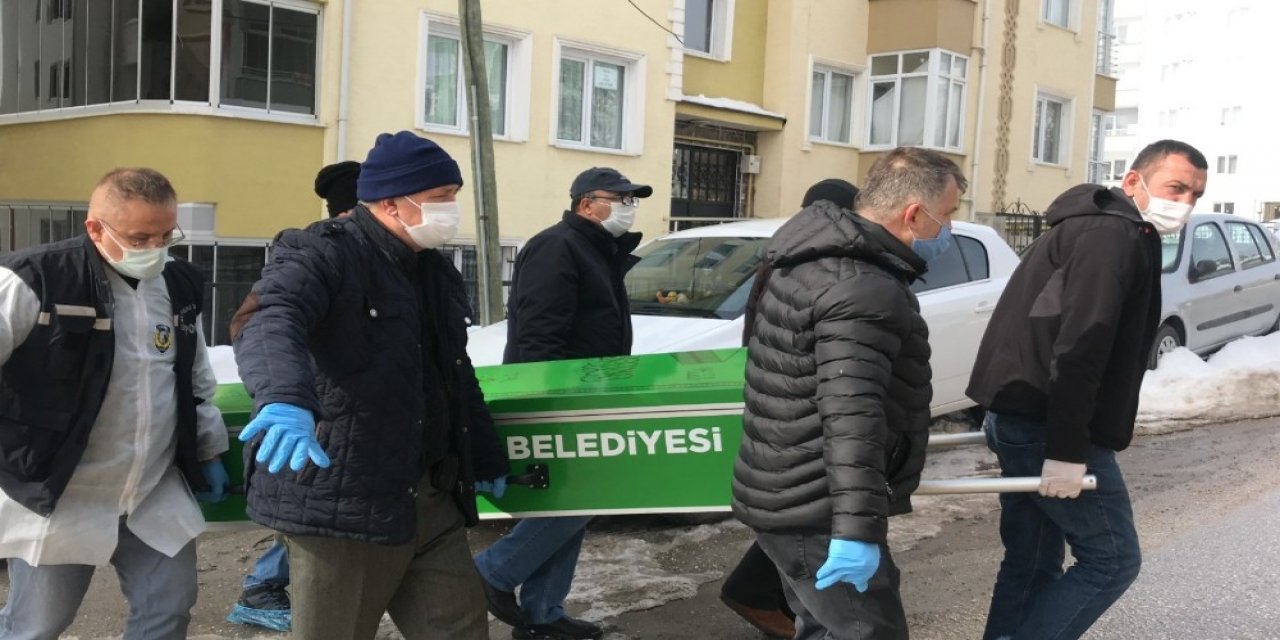Kendisinden Haber Alınamıyordu, Evinde Ölü Bulundu