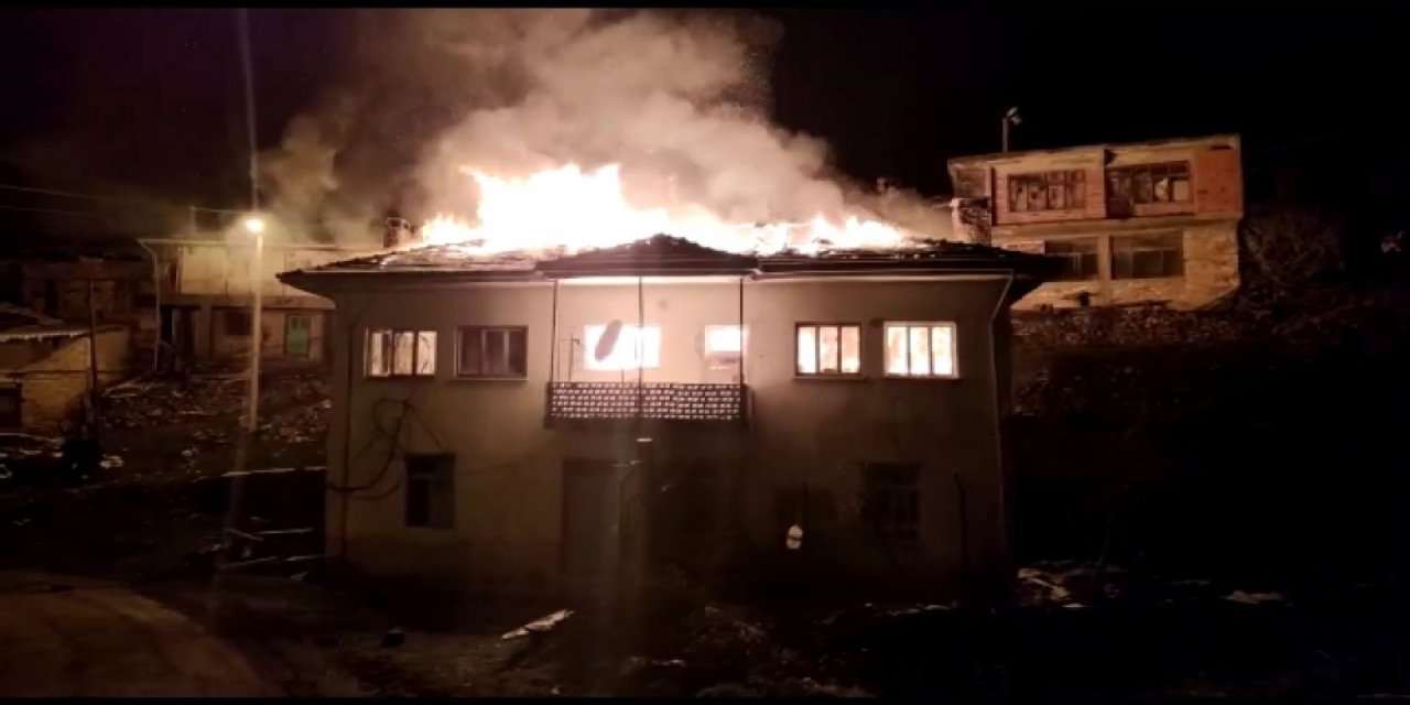 Sındırgı’da Çıkan Yangında Bir Ev Kullanılamaz Hale Geldi