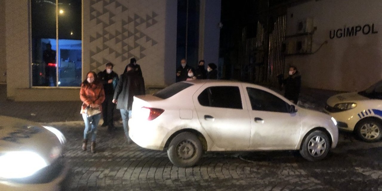 Polisten Kaçan Ehliyetsiz Sürücü Ve 3 Arkadaşı Kovalamaca Sonucu Yakalandı