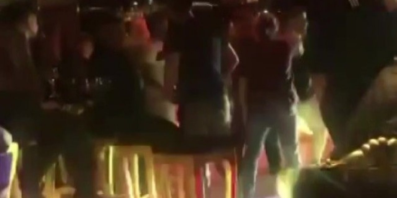 Antalya’da Kısıtlamayı Hiçe Saydılar, Diskoda Eğlendiler