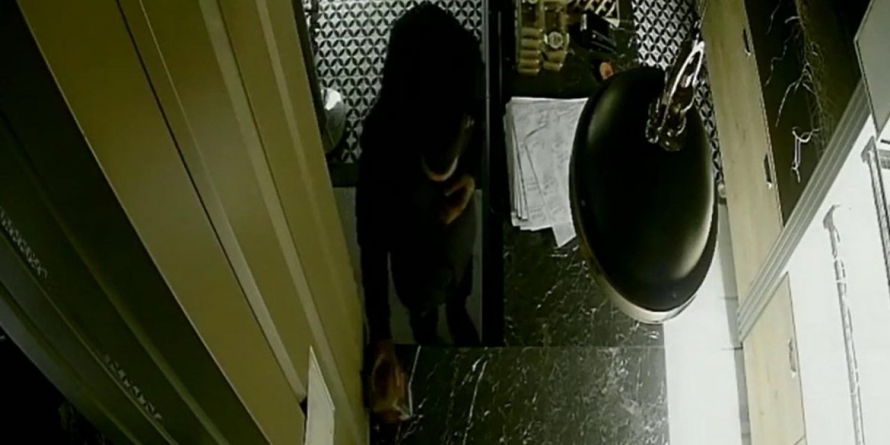 İ̇ş Yerindeki Sadaka Kutusunu Böyle Çaldı