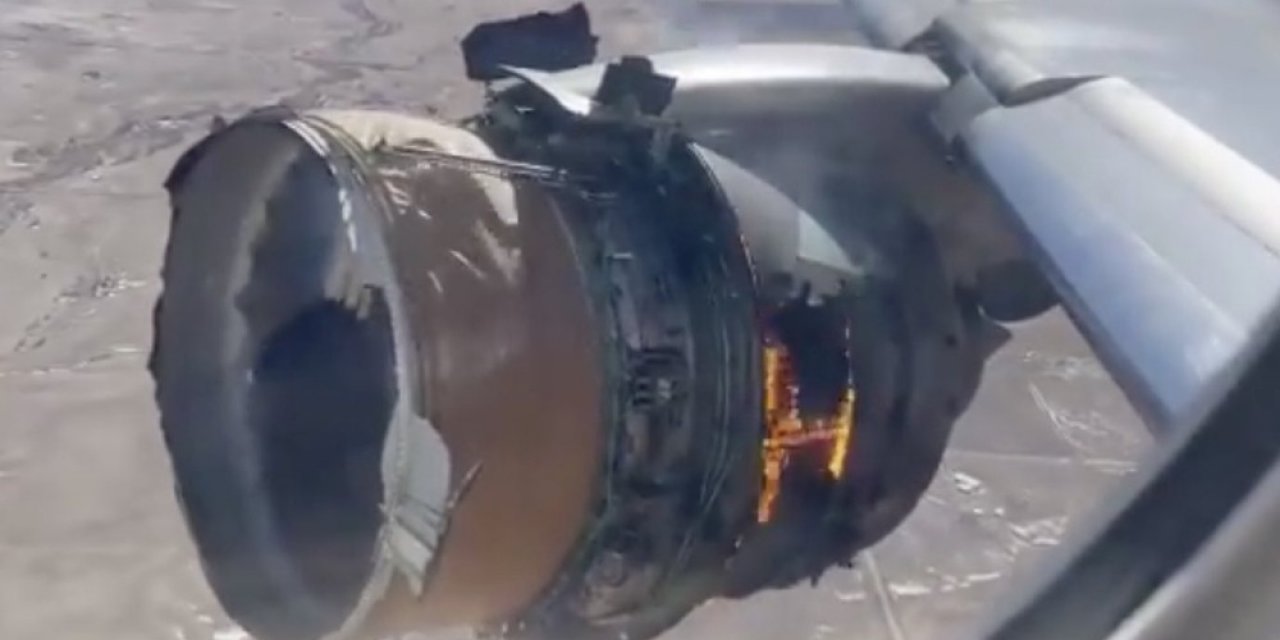 Abd’de Yolcu Uçağının Motoru Alev Aldı