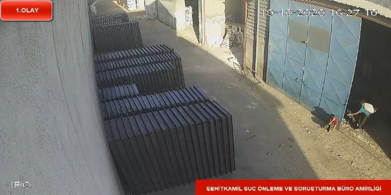 İ̇ş Yerlerinden Hırsızlık Anları Güvenlik Kamerasında